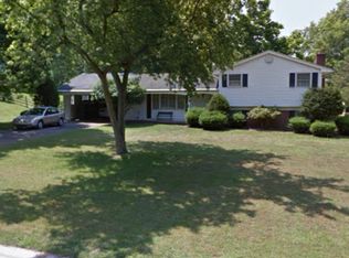 33 Towpath Trl, Fairport, NY 14450