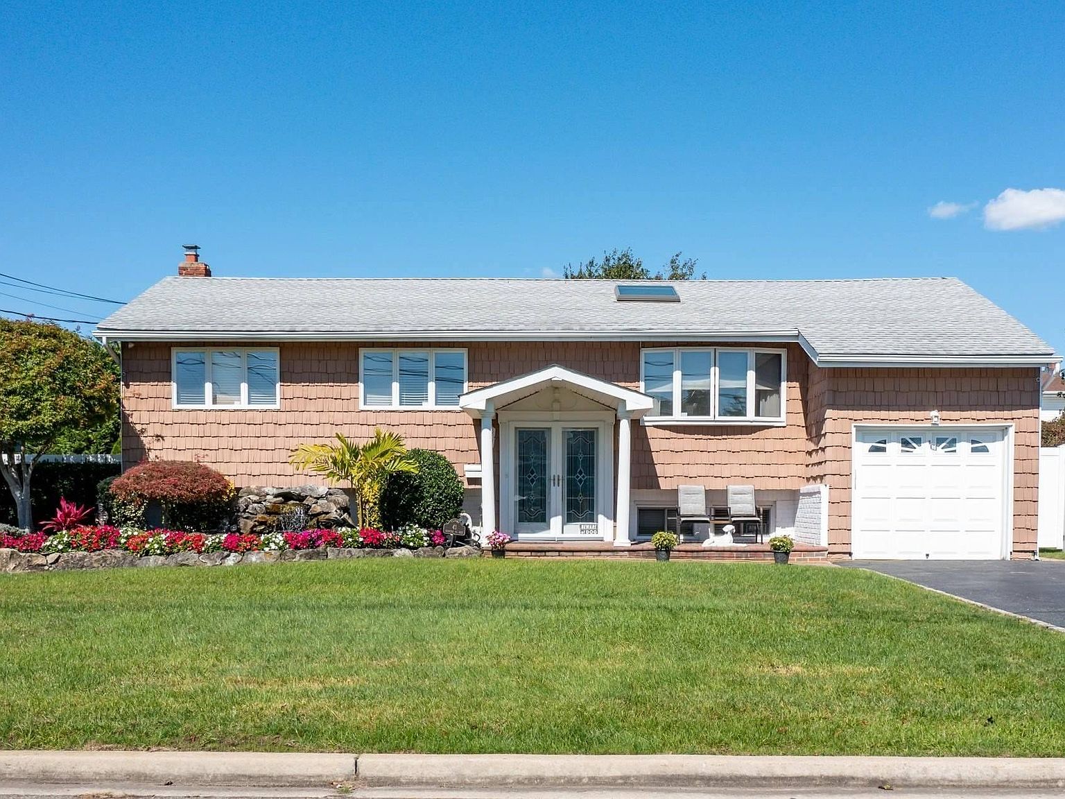 43 Brewster Road W, Massapequa, NY 11758 Zillow