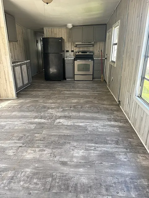 110 Armentor St — Photo 1