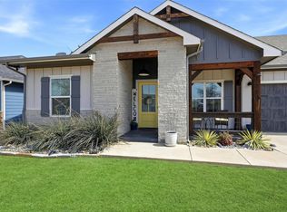 108 Clay Ln, Tom Bean, TX 75489