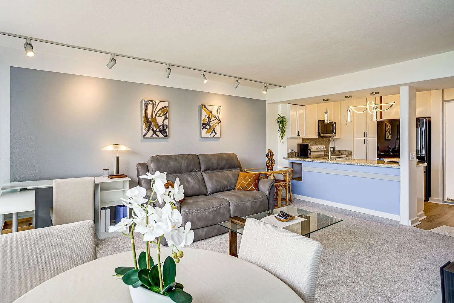 1 bed, 1.0 bath, 678 sqft, $2,806 — Photo 4