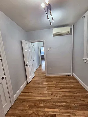 Bedroom, photo 8