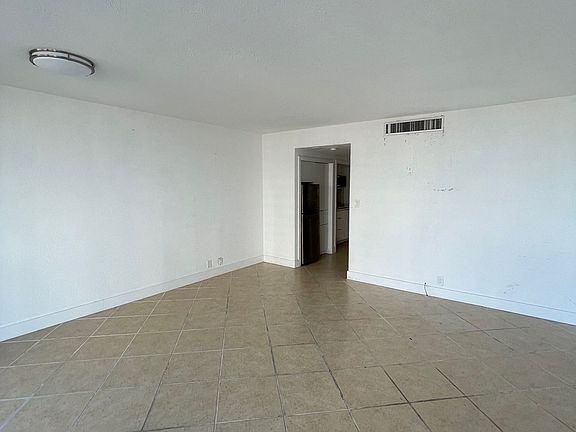 2nd image of 3301 NE 5th Ave APT 519