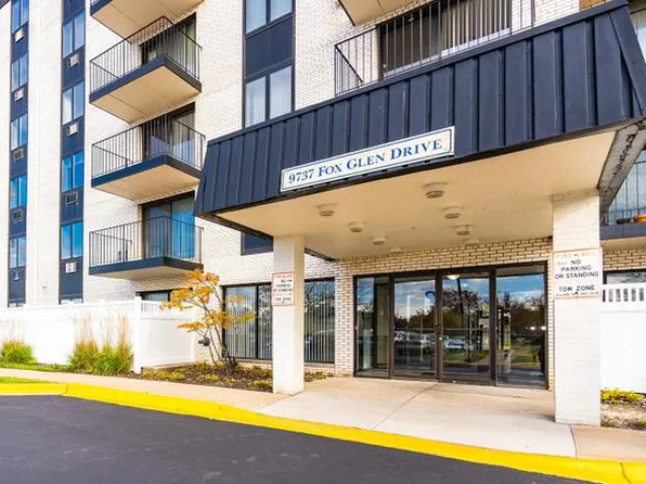9737 N Fox Glen Dr Unit 2C, Niles, IL 60714