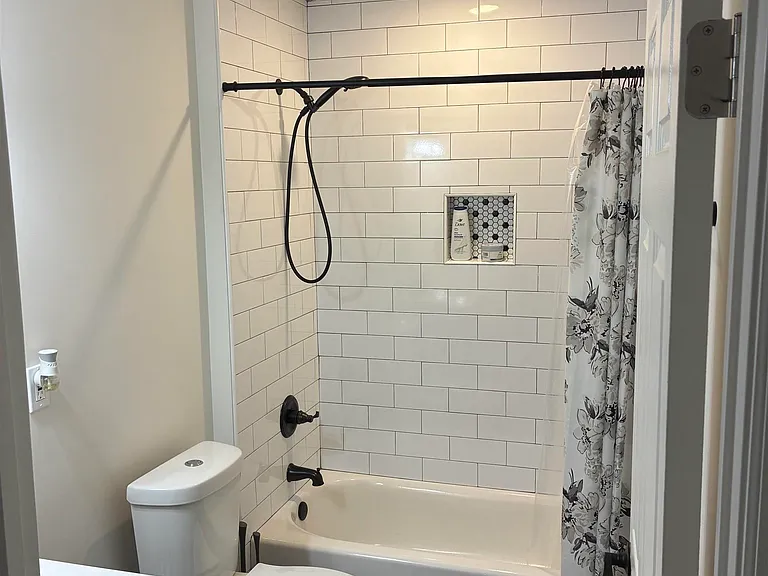 2117 Atkins Dr — Photo 12