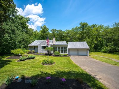 135 Pease Road, Woodbridge, CT, 06525