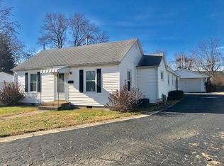 12 Williams Ct, Mattoon, IL 61938