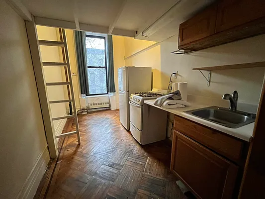 Rented by Oxford Property Group | media 7