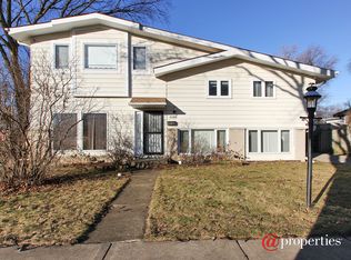 2912 Harrison St, Glenview, IL 60025
