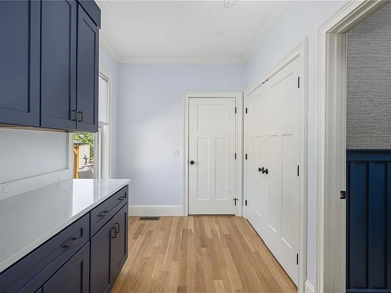 3 Oak St — Photo 28