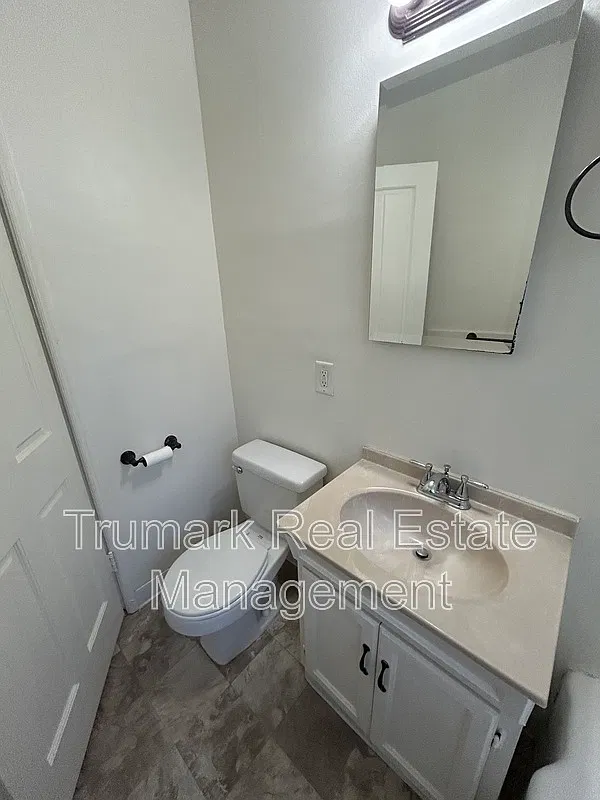 1 bed, 1.0 bath, $1,950 — Photo 4