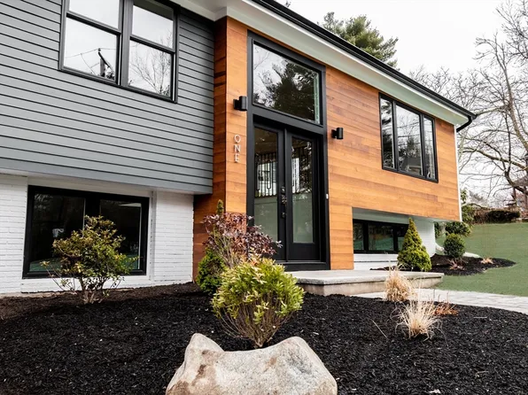 1 Peterson Rd, Natick, MA 01760