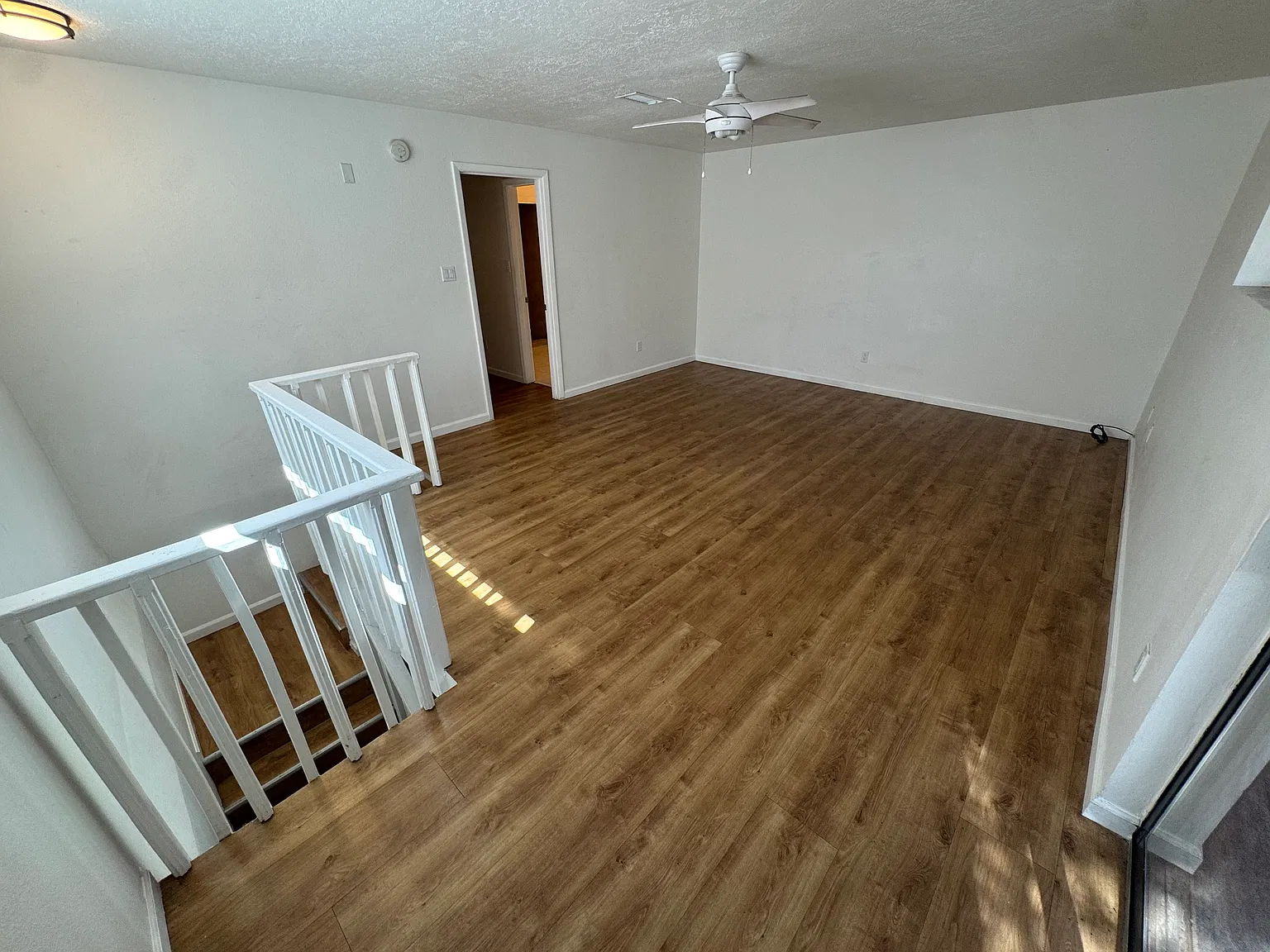 2 bed, 1300 sqft, $1,550 — Photo 4