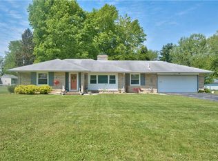 407 Edgewood Dr, Anderson, IN 46011