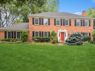 150 Old Mill Rd, Barrington, IL 60010