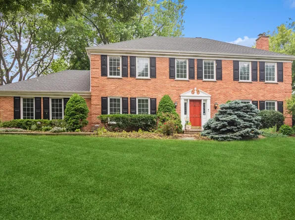 150 Old Mill Rd, Barrington, IL 60010