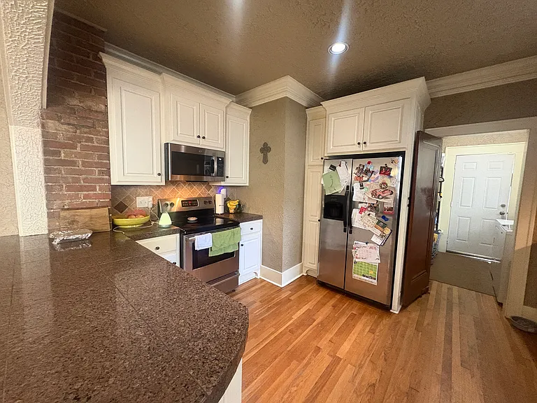 4901 Kavanaugh Blvd — Photo 4
