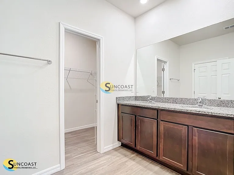 585 Marion Oaks Pass — Photo 39