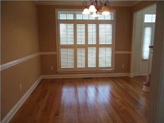 5th image of 7309 Majestic Hills Dr
