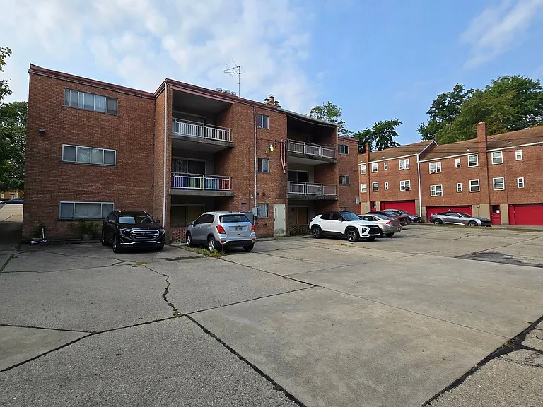 5910 Belmont Ave #3 — Photo 17