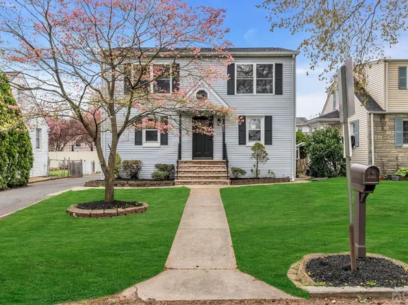 204 Stephenson Ave, Middlesex, NJ 08846