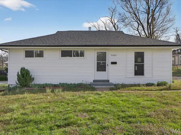 5662 Parchester Dr, Saint Louis, MO 63121