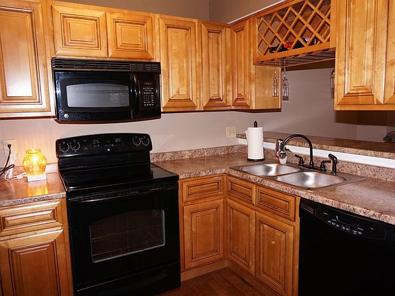 2nd image of 9539 Cornell Ln #9-38