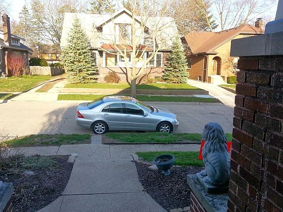 4th image of 212 Dawson Ave