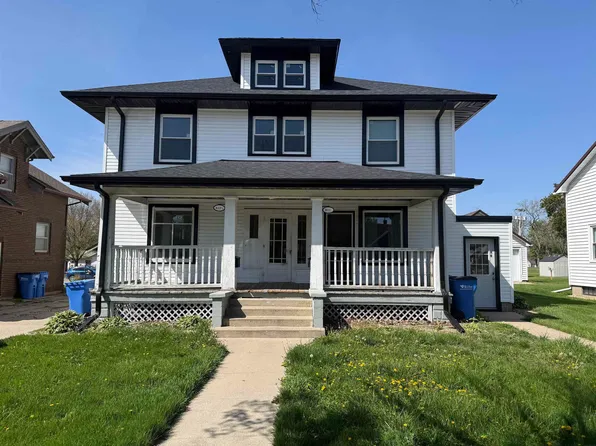811 G Ave, Grundy Center, IA 50638
