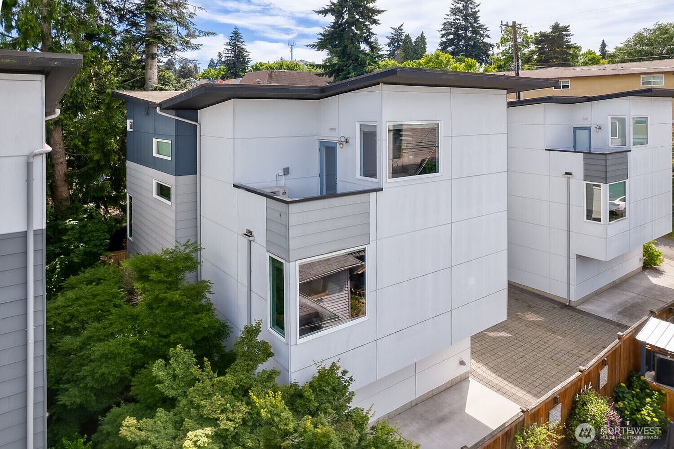 1st image of 6533 34th Avenue SW #B