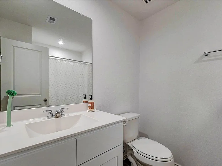 31426 Yatesbury Ln — Photo 6
