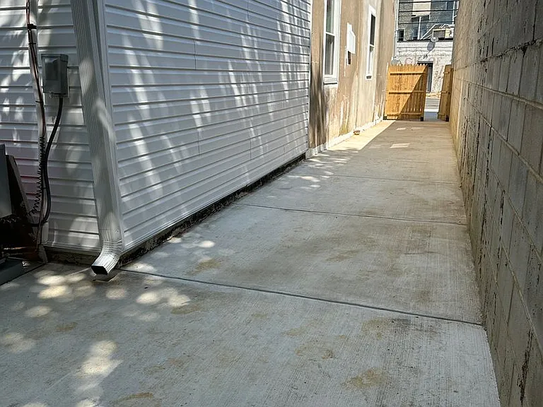 4224 Brown St — Photo 17