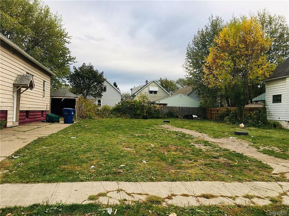 1st image of 195 Hagen St