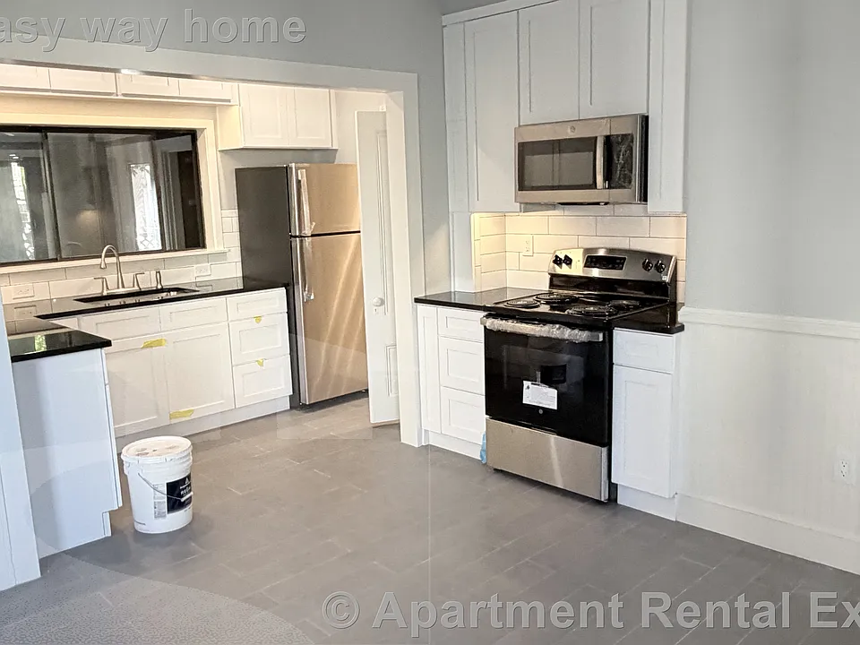 7 Windom St #1