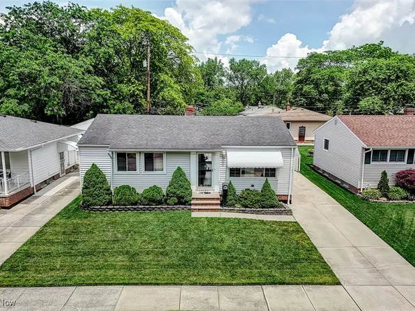 14935 Florence Dr, Maple Heights, OH 44137
