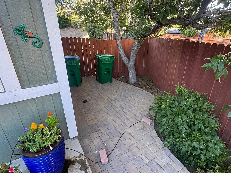 6335 E Crow Ct — Photo 2