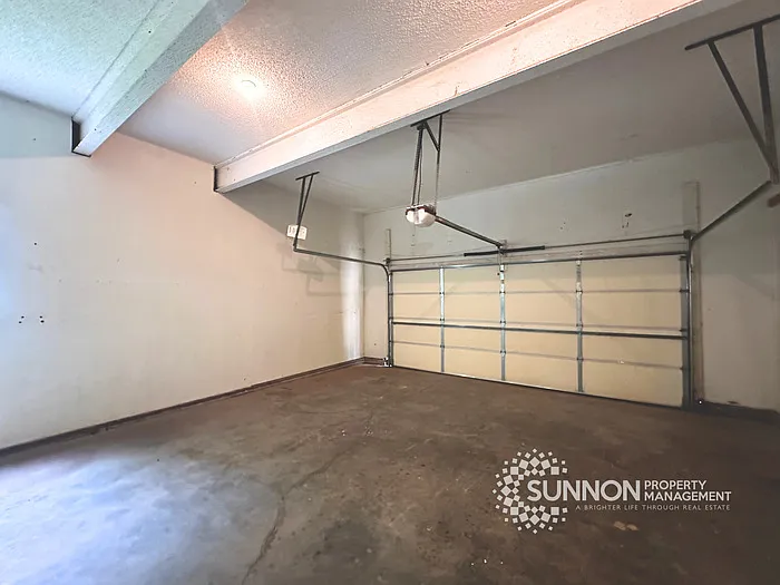 9300 Harris Glen Dr — Photo 16