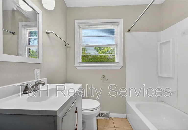 3836 Priscilla Ave — Photo 18