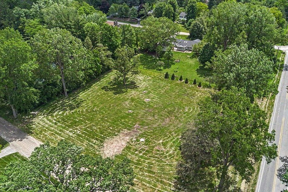 1st image of Cottontail Ln