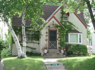 1128 Lane Pl, Saint Paul, MN 55106