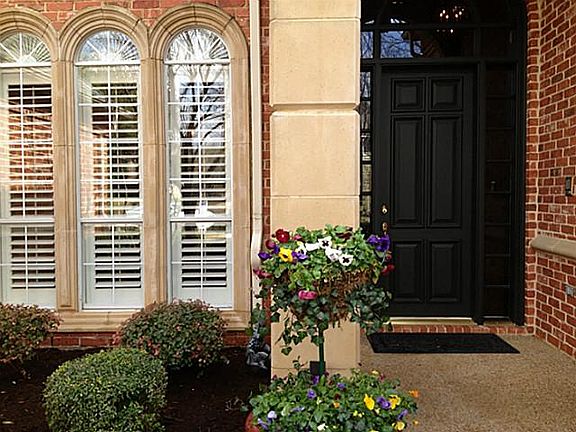 3rd image of 806 Aberdeen Way