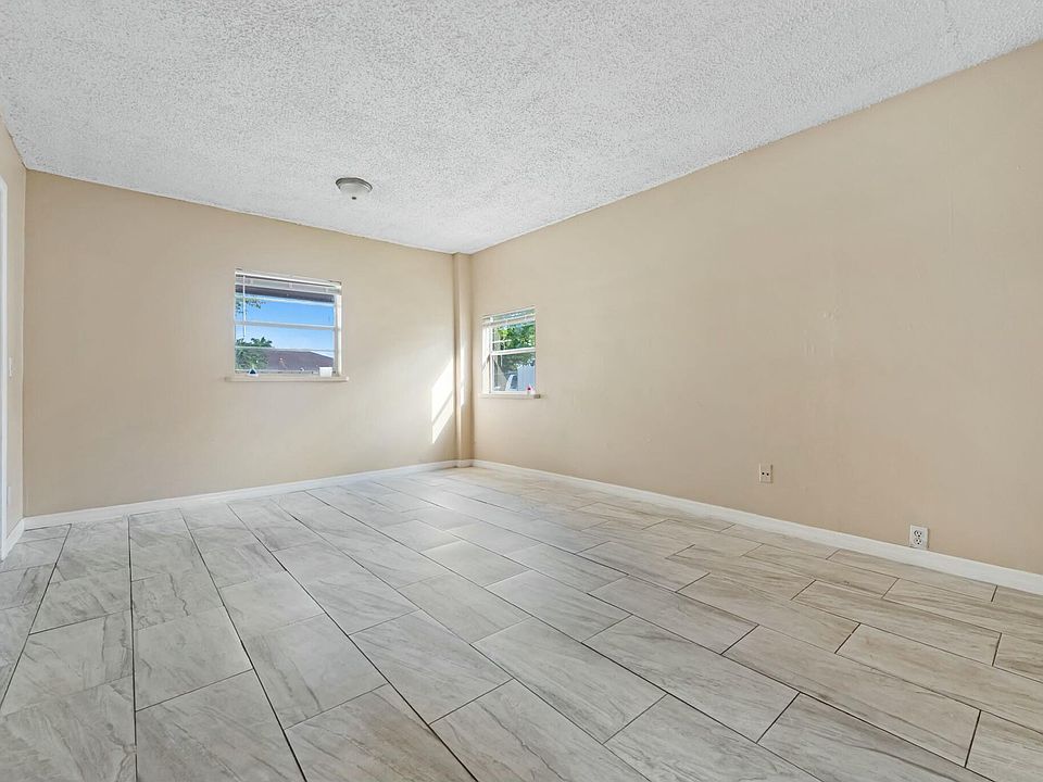 1st image of 816 NE 22nd Street