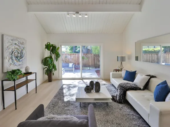 1013 Tulipan Dr, San Jose, CA 95129