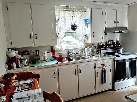 3rd image of 58 Columbus Ave