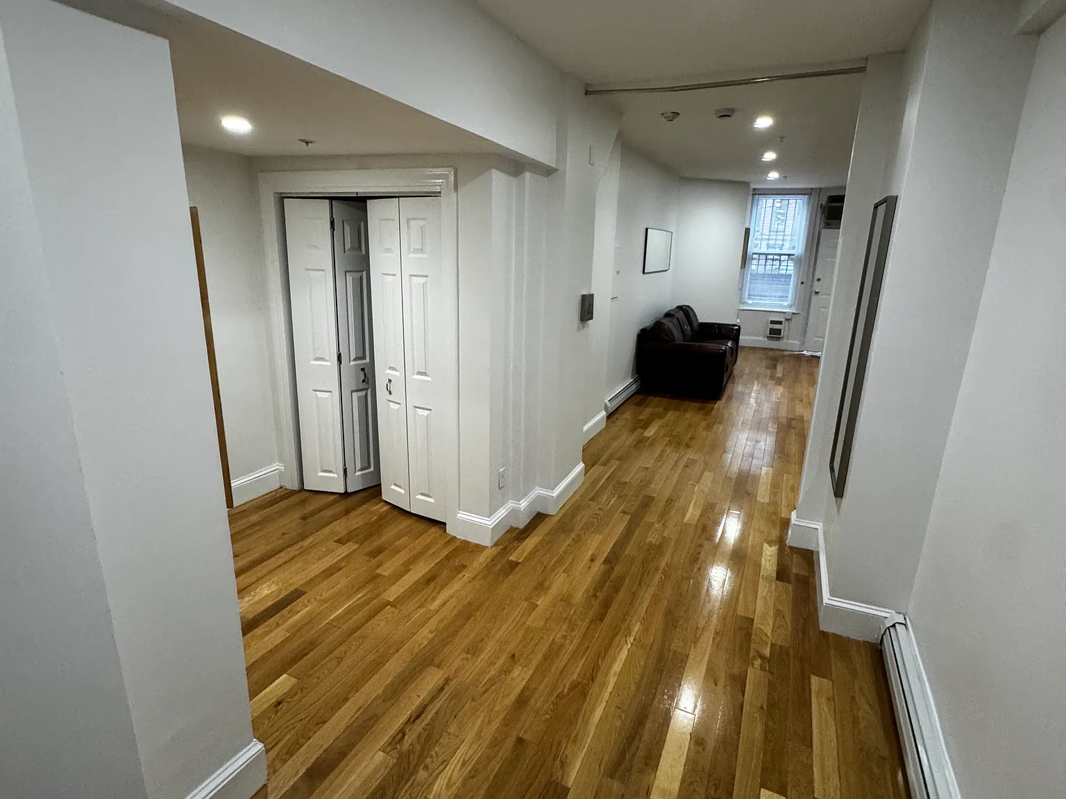 1 bed, 550 sqft, $2,800 — Photo 4