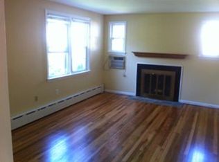 42 Holbrook St, Milford, CT 06460
