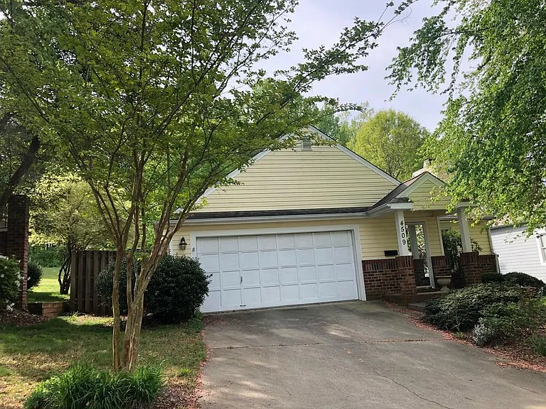 One level house
