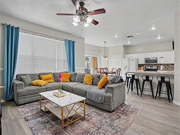 4th image of 2671 MANESTY LANE
