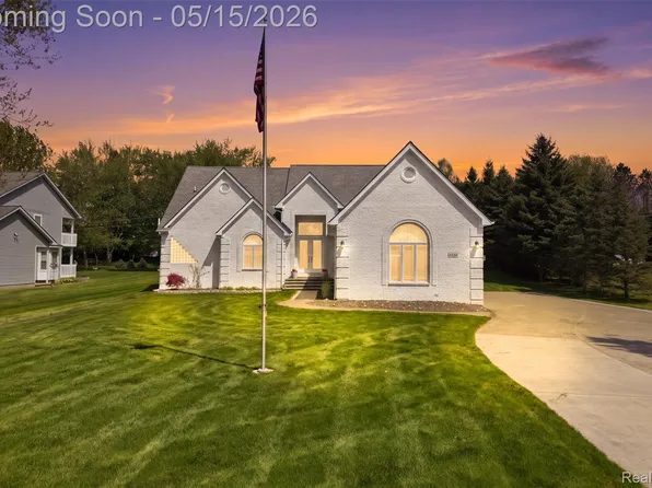 24366 Taft Rd, Novi, MI 48375