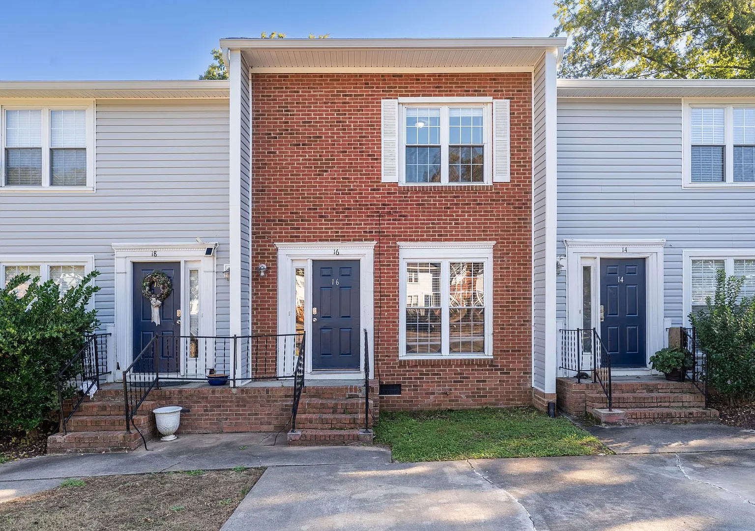 Charming Townhome near Downtown Durham with 2 Beds/1.5 Baths — Photo 1